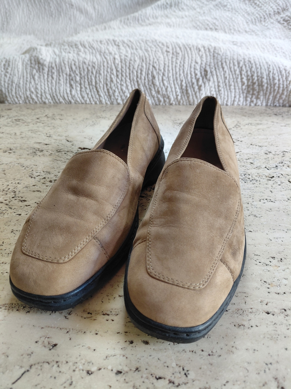 Clarks Women's Tan Suede Slip-On Loafers